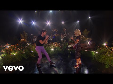 Julia Michaels, Niall Horan - What A Time видео (клип)