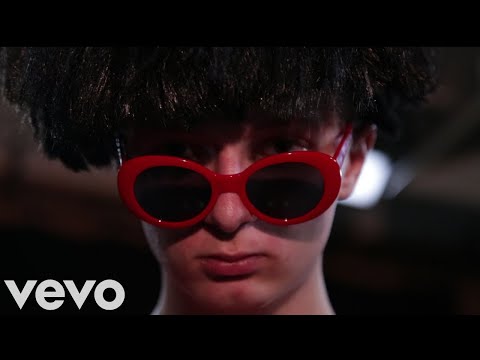 Oliver Tree, blink-182 - Let Me Down (feat. blink-182) видео (клип)