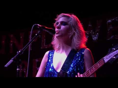 Sunflower Bean - Harvest Moon видео (клип)